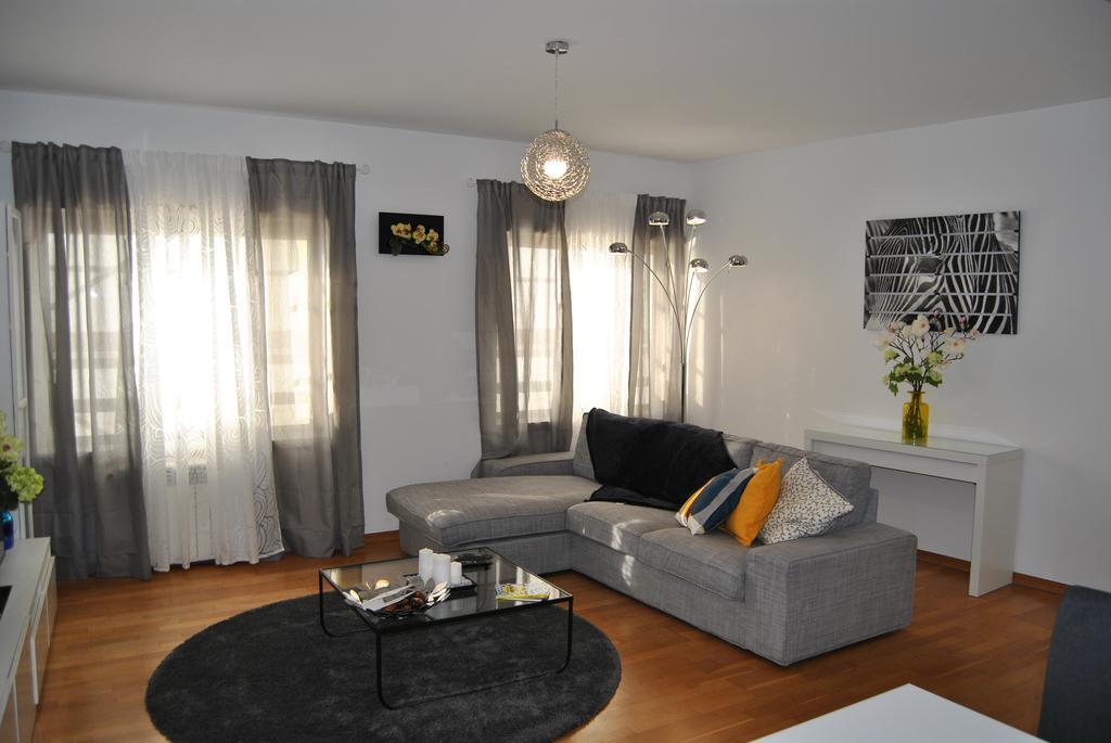 Parque Nacoes Prime Apartments 13 Lisbon Luaran gambar