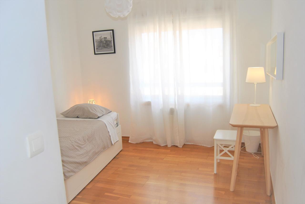 Parque Nacoes Prime Apartments 13 Lisbon Luaran gambar