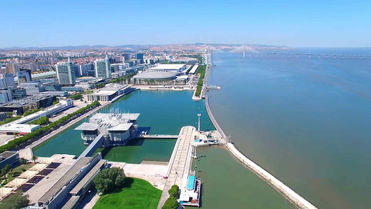 Parque Nacoes Prime Apartments 13 Lisbon Luaran gambar